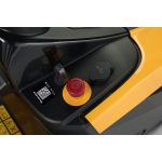 STIGA akkumulátoros oldalkidobós fűnyíró traktor TORNADO 598e