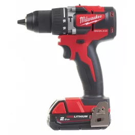   Milwaukee M18 CBLPD-202C akkus kompakt szénkefe nélküli ütvefúró-csavarozó (2 x 2.0 Ah Li-ion akkuval)