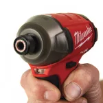 Milwaukee M12 FQID-202X FUEL™ SURGE™ akkus szénkefe nélküli hidraulikus ütvecsavarozó 1/4" hatszög meghajtással (2 x 2.0 Ah Li-ion akkuval)