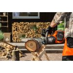 Husqvarna 242i Láncfűrész (Akkuval és töltővel)